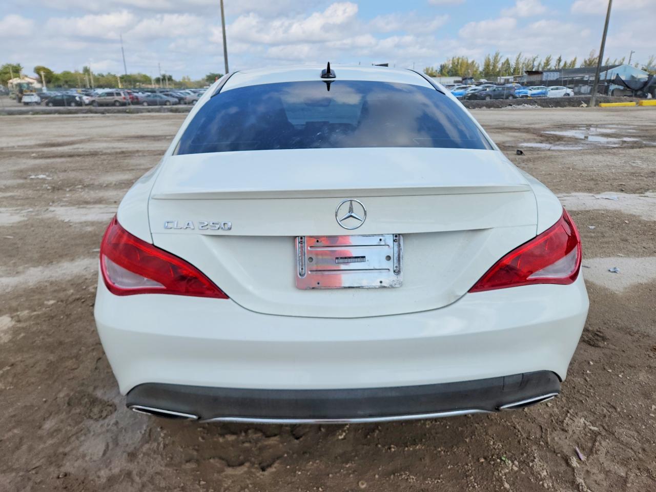 2018 MERCEDES-BENZ CLA 250 photo 11