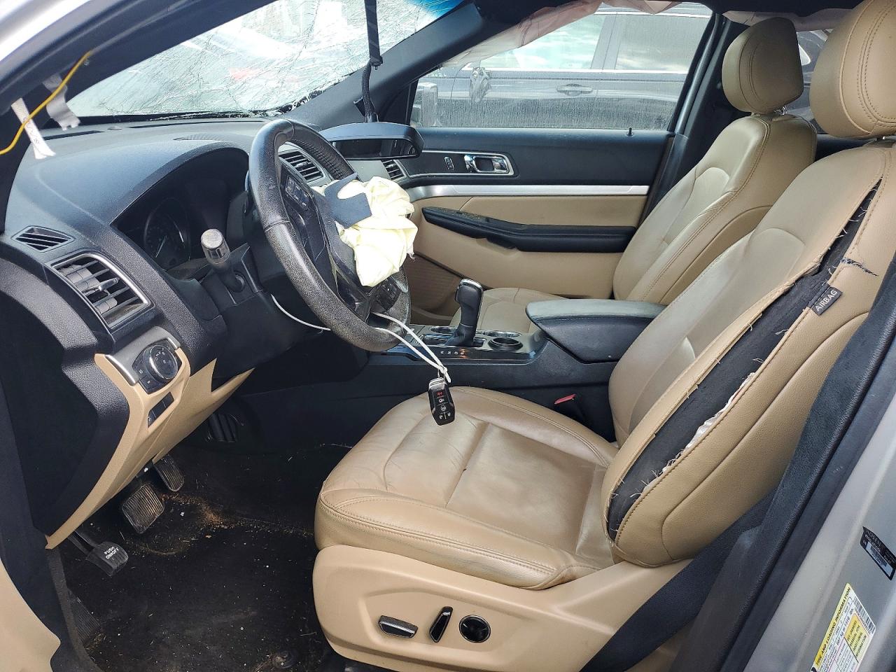 2016 FORD EXPLORER XLT photo 20