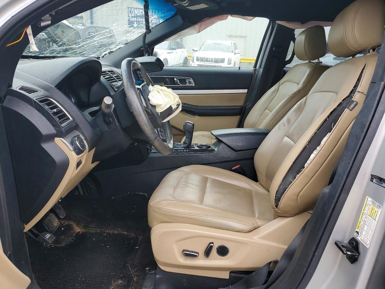 2016 FORD EXPLORER XLT photo 19