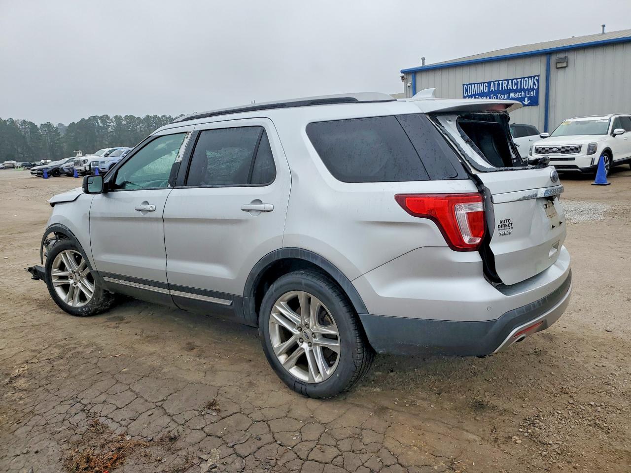 2016 FORD EXPLORER XLT photo 4