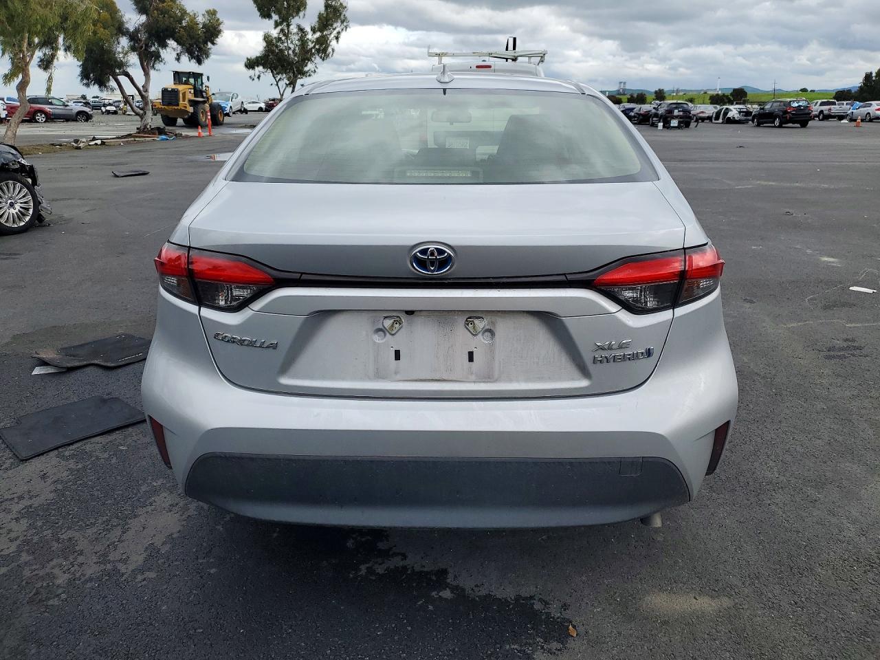 2023 TOYOTA COROLLA LE photo 11