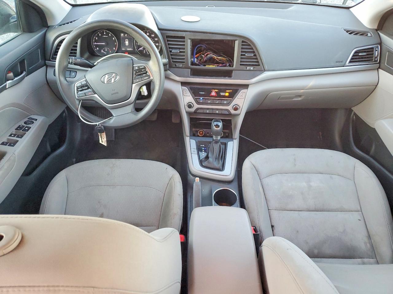 2018 HYUNDAI ELANTRA SEL photo 8