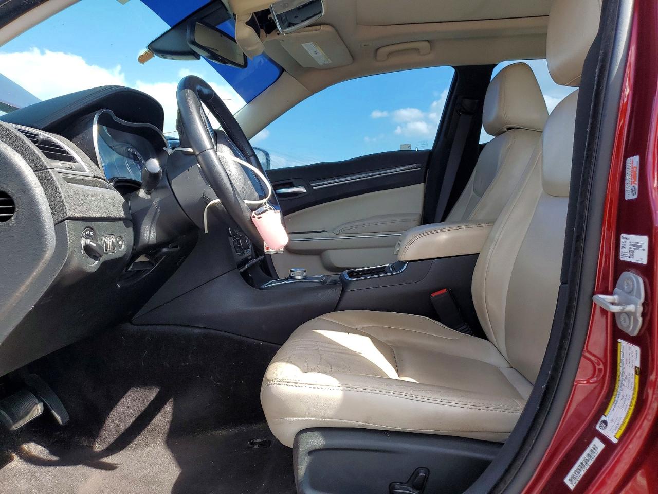 2018 CHRYSLER 300 TOURING photo 7