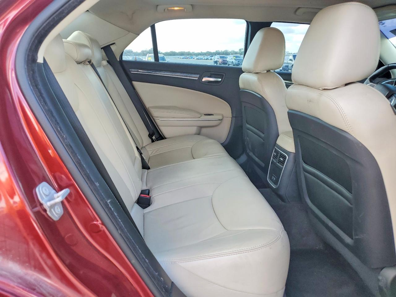 2018 CHRYSLER 300 TOURING photo 10