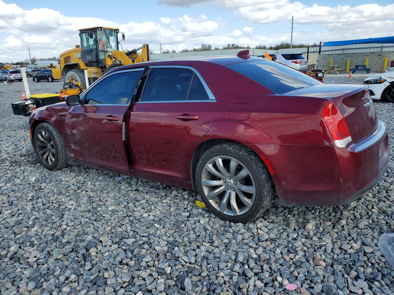 2018 CHRYSLER 300 TOURING photo 2