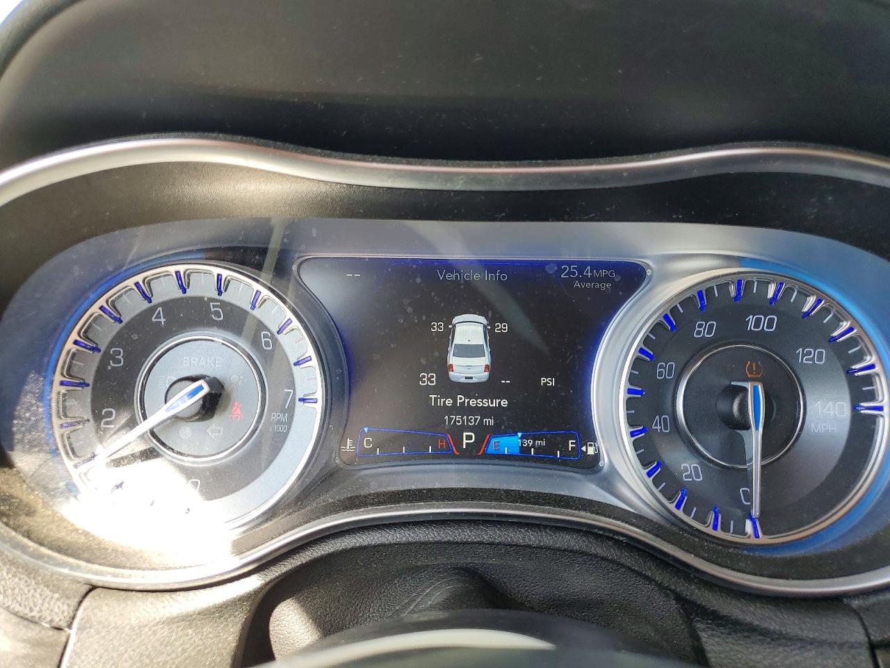 2018 CHRYSLER 300 TOURING photo 9