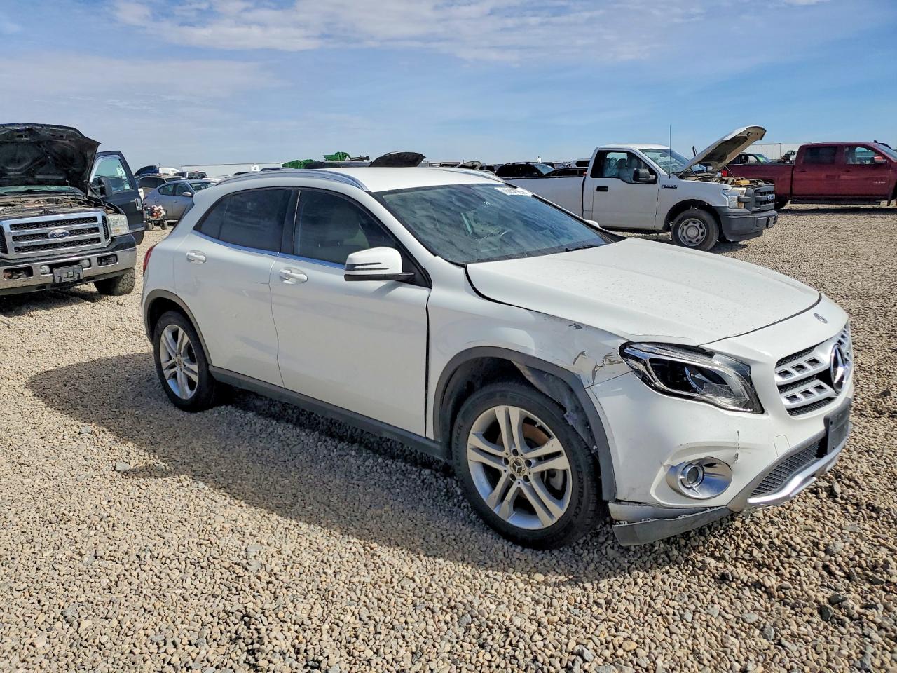 2019 MERCEDES-BENZ GLA 250 photo 4