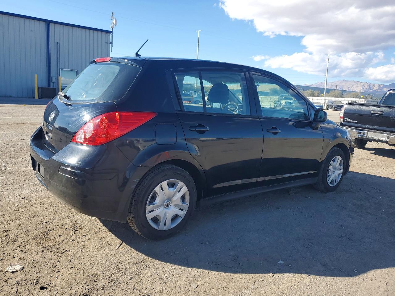 2012 NISSAN VERSA 1.8 S photo 5