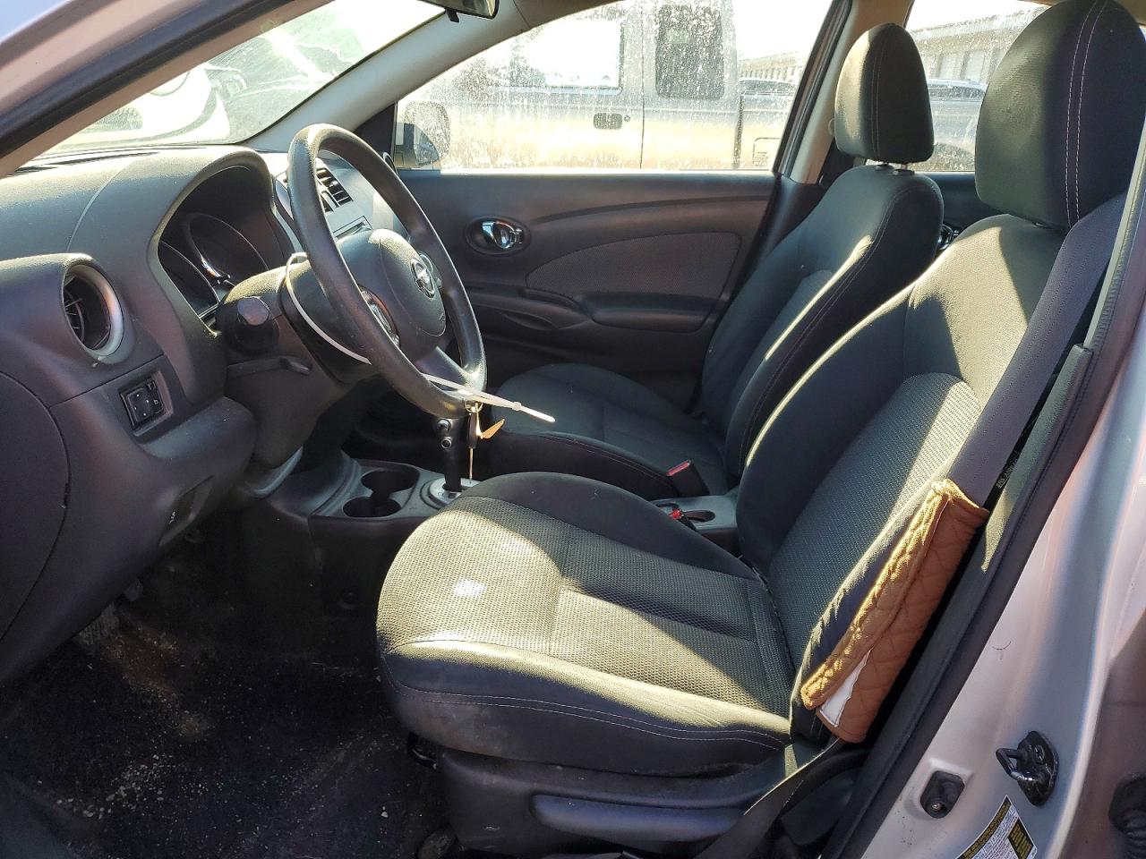 2014 NISSAN VERSA S photo 13