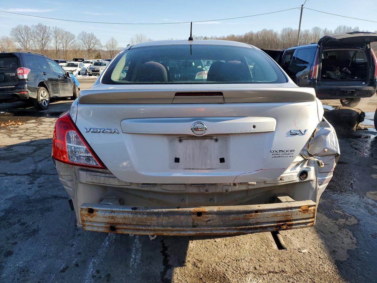 2014 NISSAN VERSA S photo 11