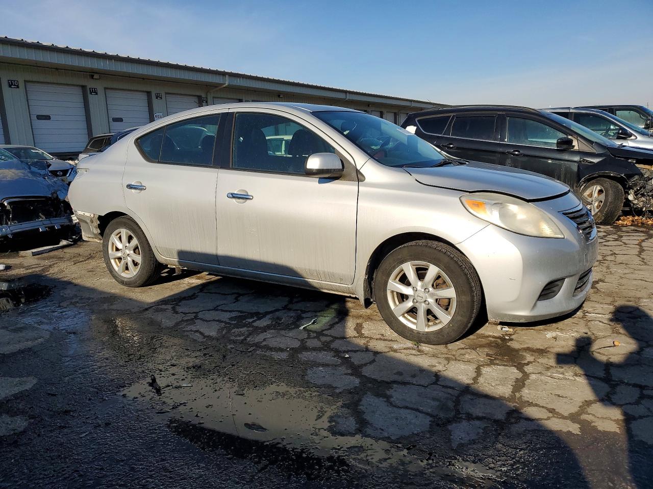 2014 NISSAN VERSA S photo 7