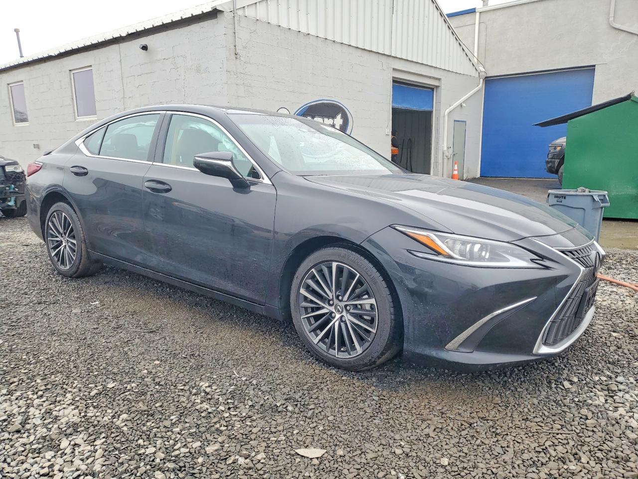 2023 LEXUS ES 300H BASE photo 4