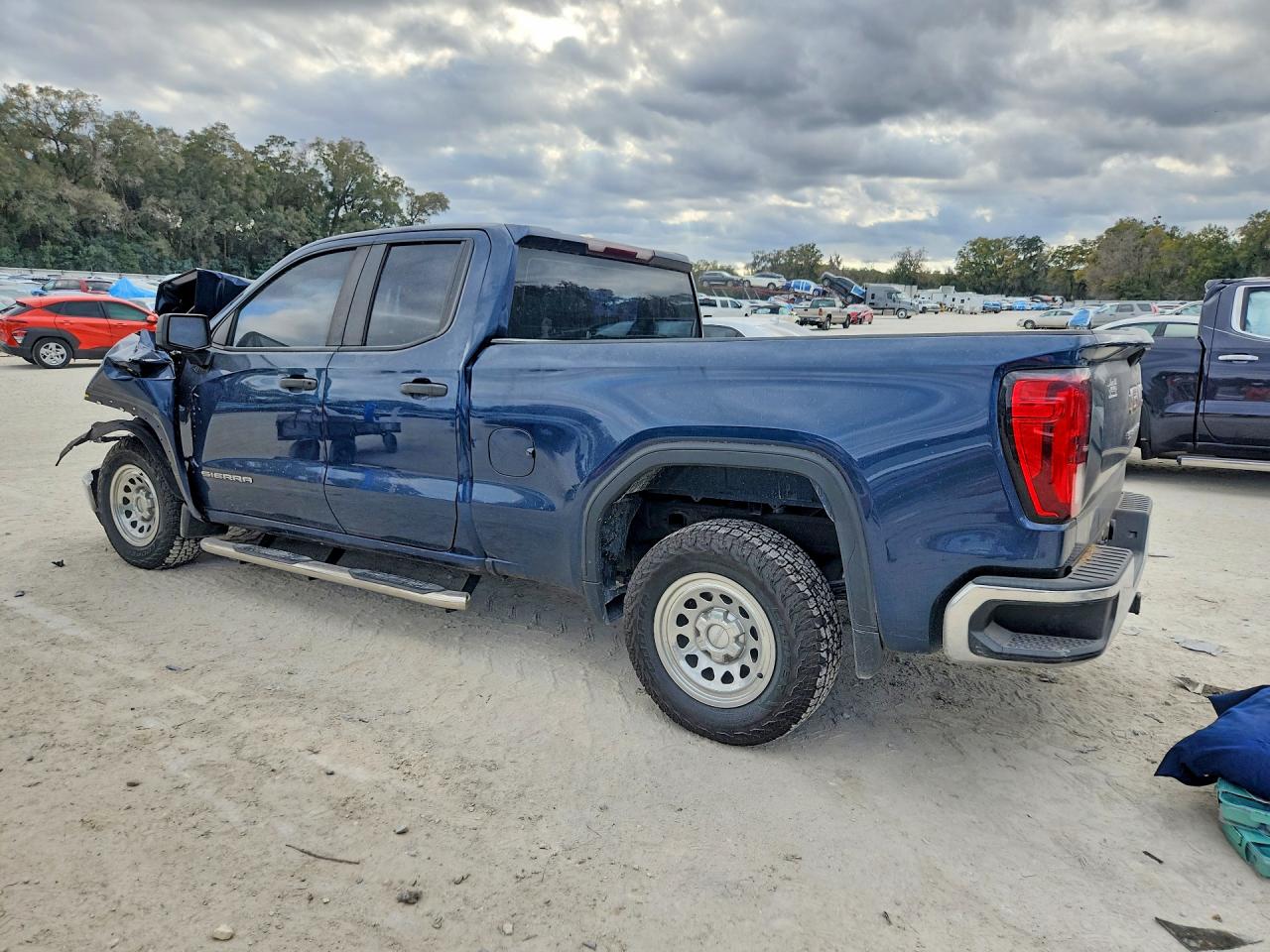 2021 GMC SIERRA C1500 photo 2