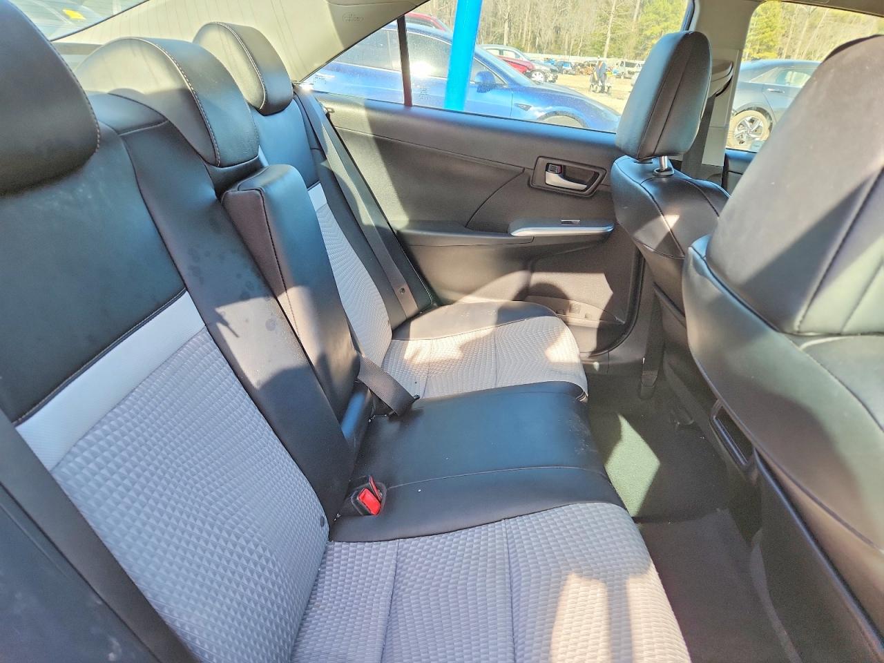 2012 TOYOTA CAMRY photo 19