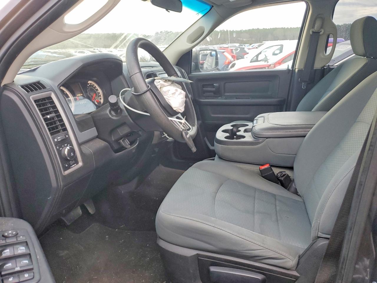 2017 RAM 1500 ST photo 7