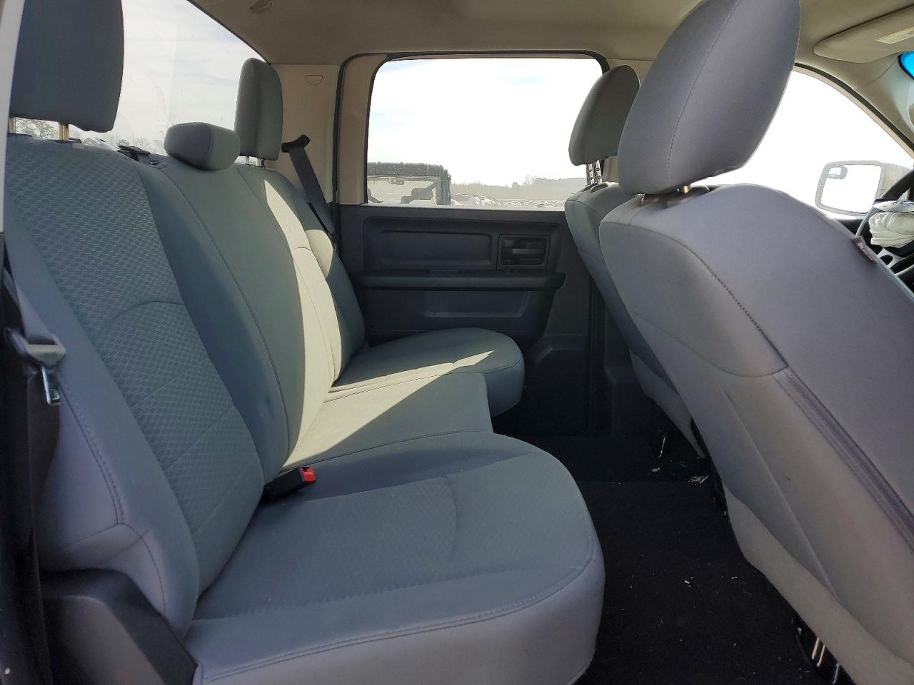 2017 RAM 1500 ST photo 10