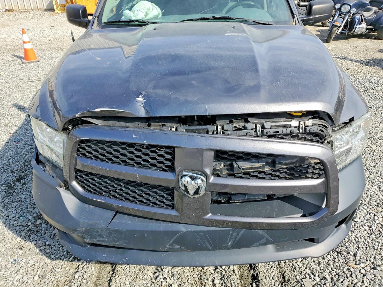 2017 RAM 1500 ST photo 11