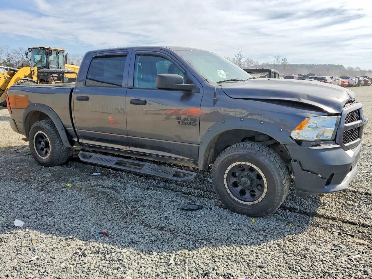 2017 RAM 1500 ST photo 4