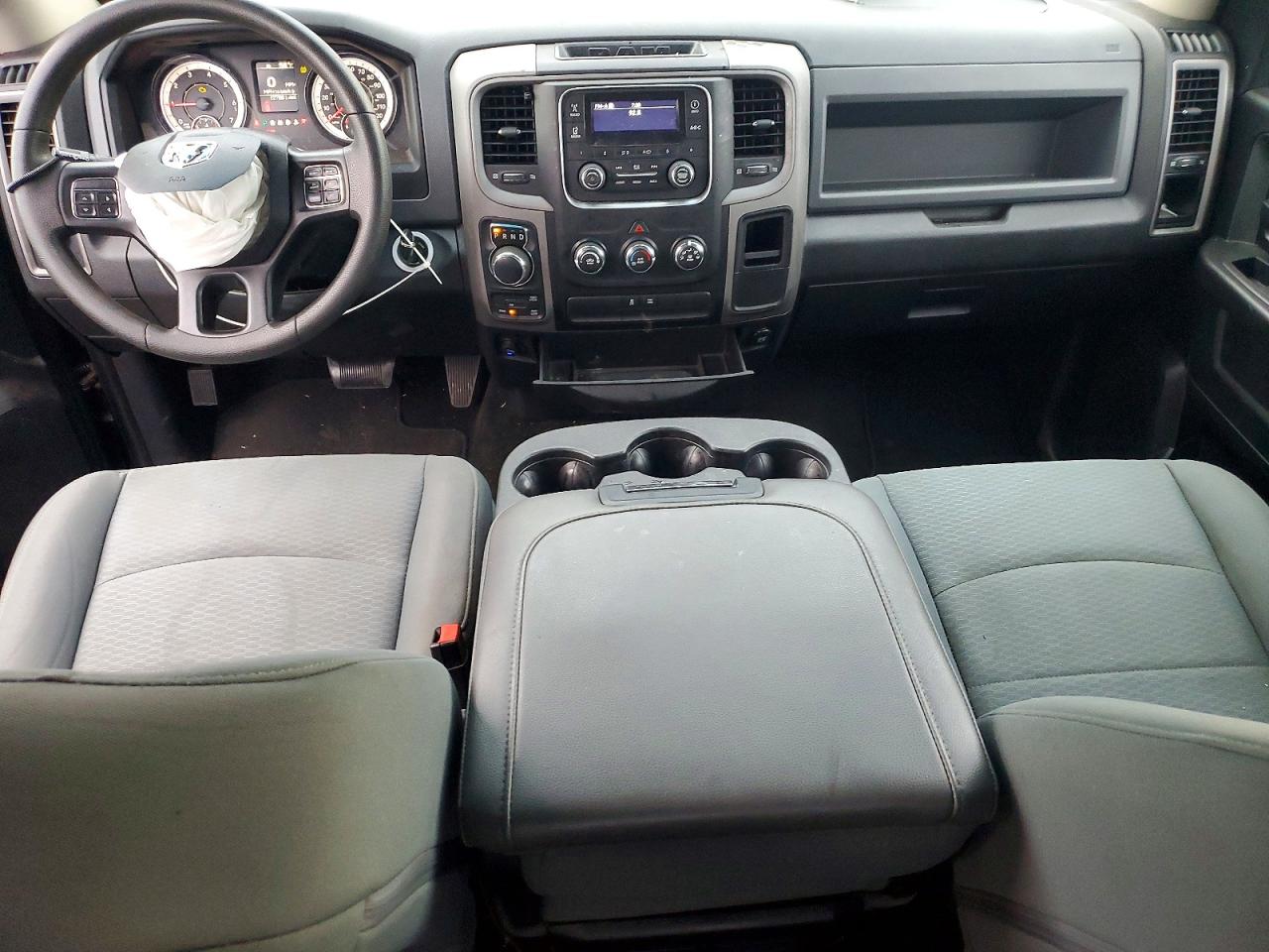 2017 RAM 1500 ST photo 8