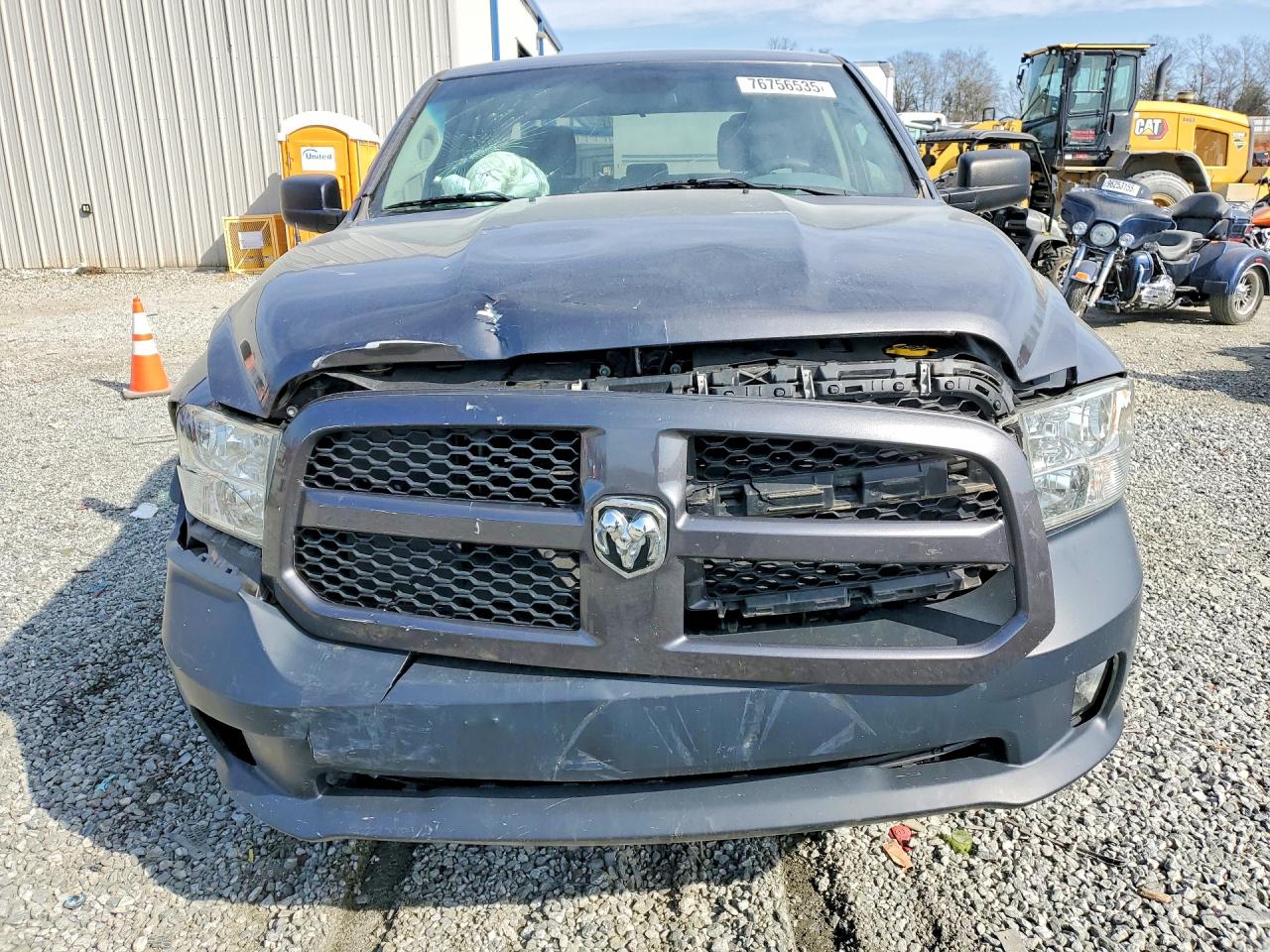 2017 RAM 1500 ST photo 5