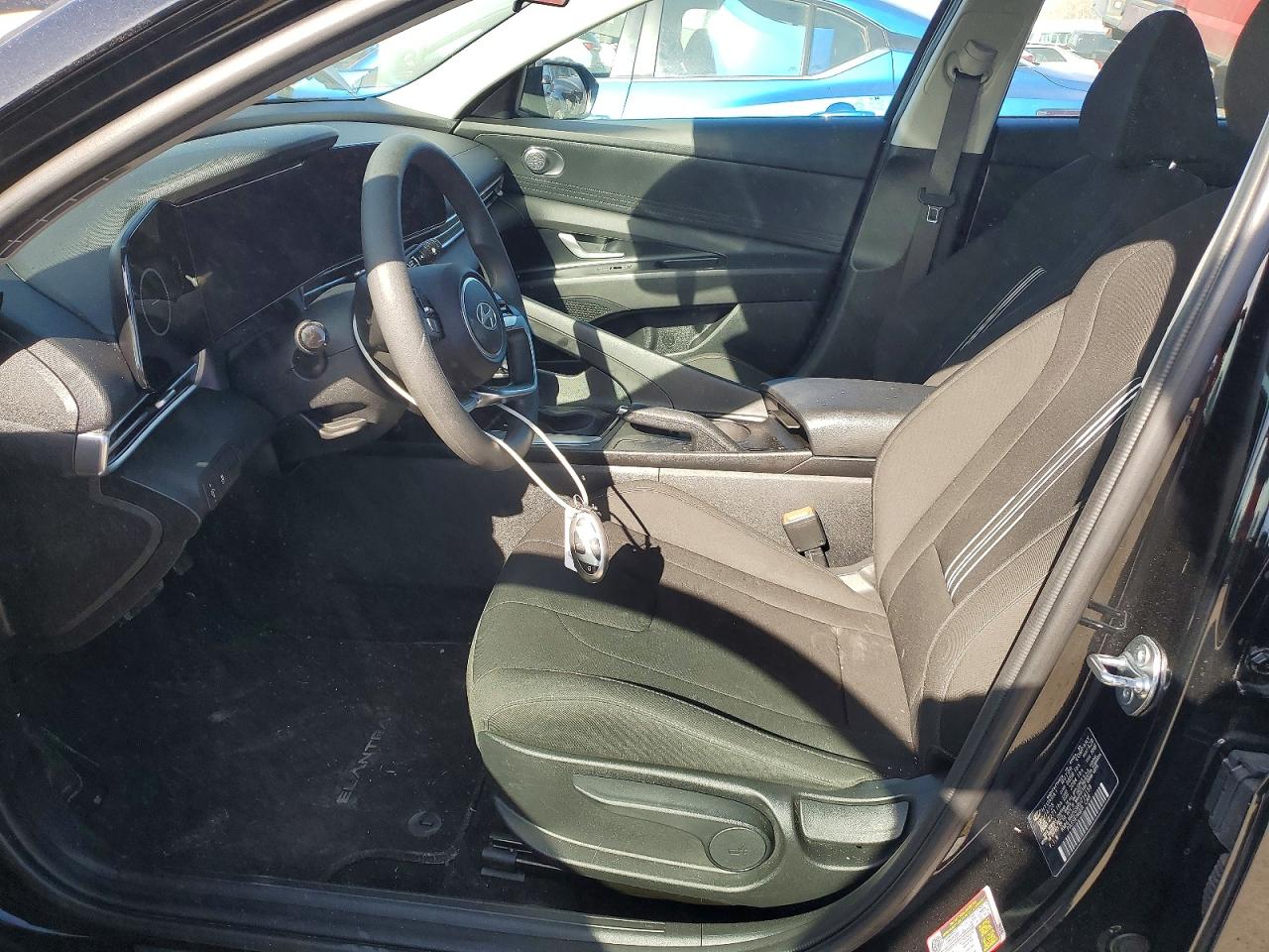 2024 HYUNDAI ELANTRA SEL photo 7