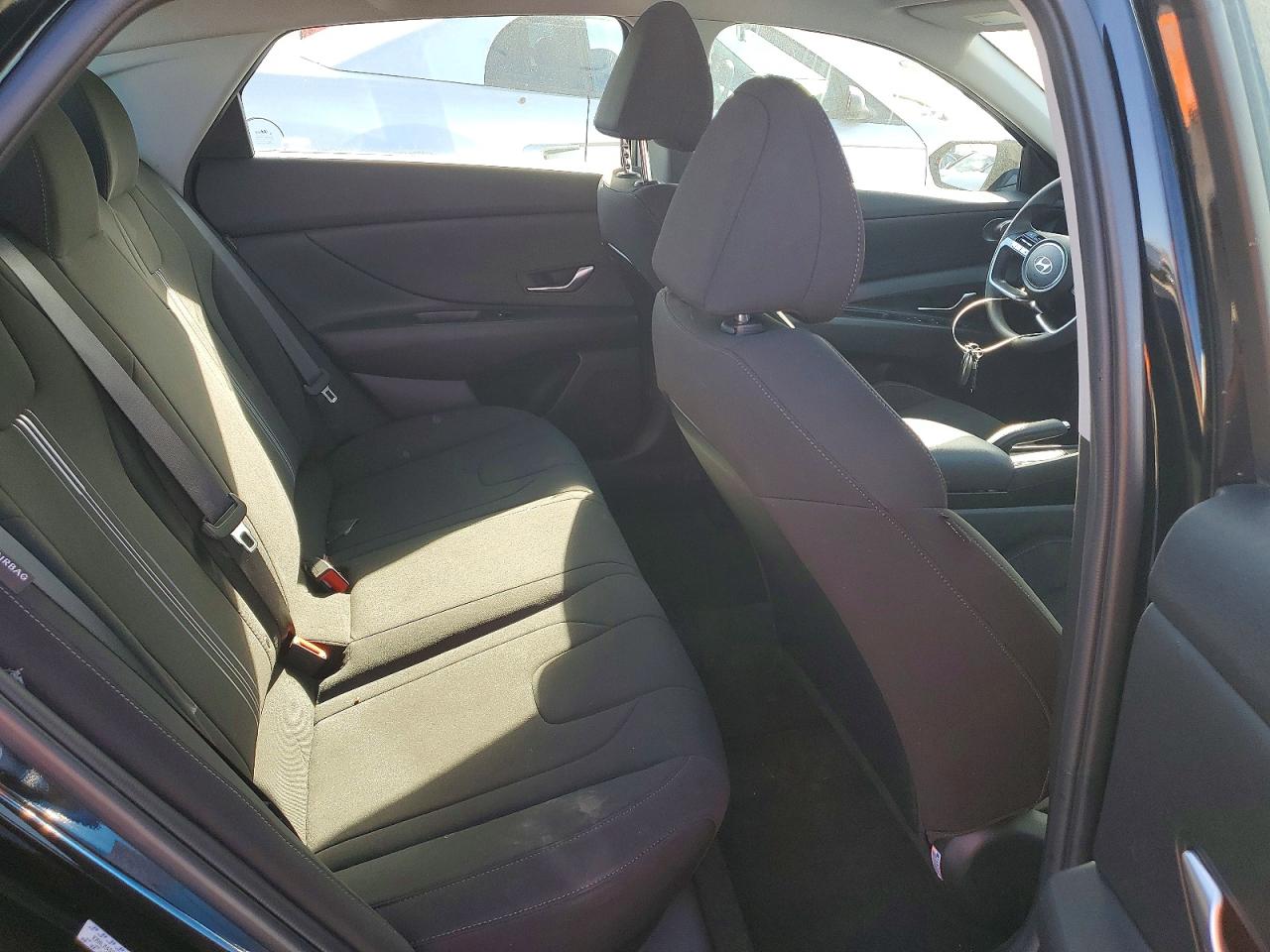 2024 HYUNDAI ELANTRA SEL photo 10