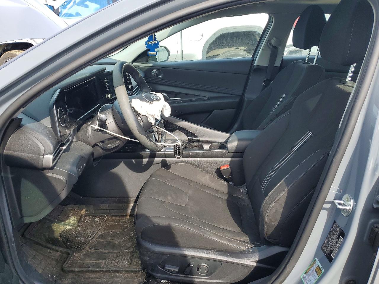 2021 HYUNDAI ELANTRA SEL photo 19