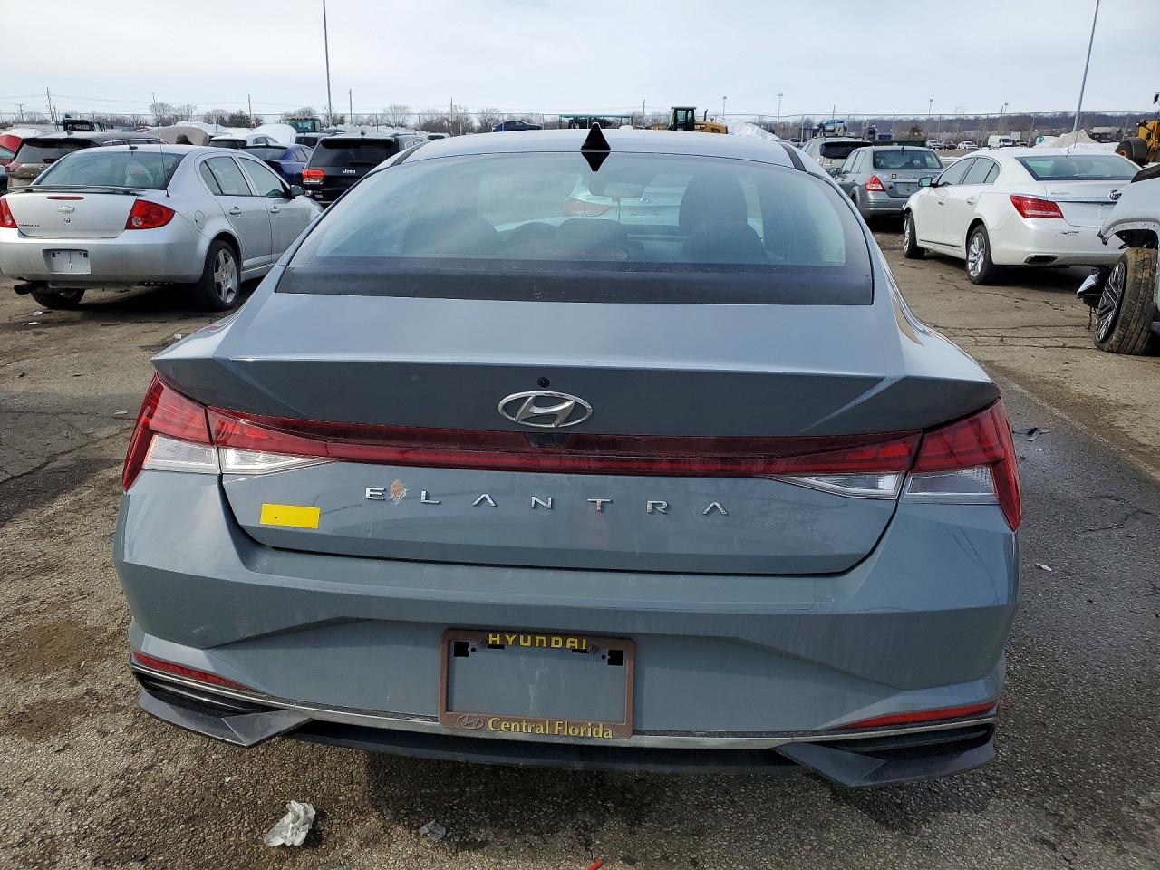 2021 HYUNDAI ELANTRA SEL photo 16