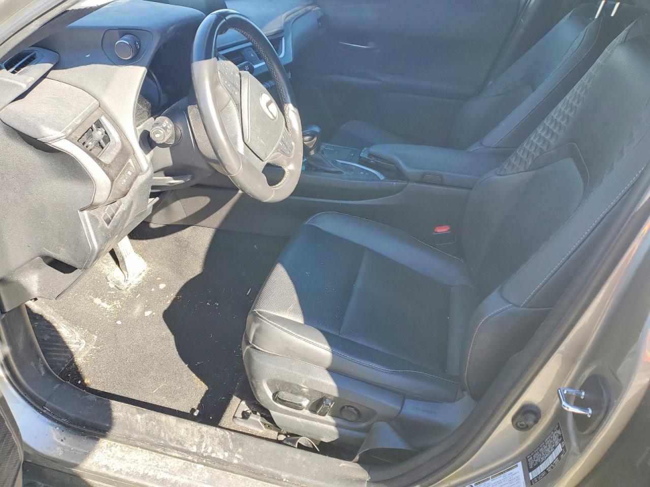 2021 LEXUS UX 250H photo 7