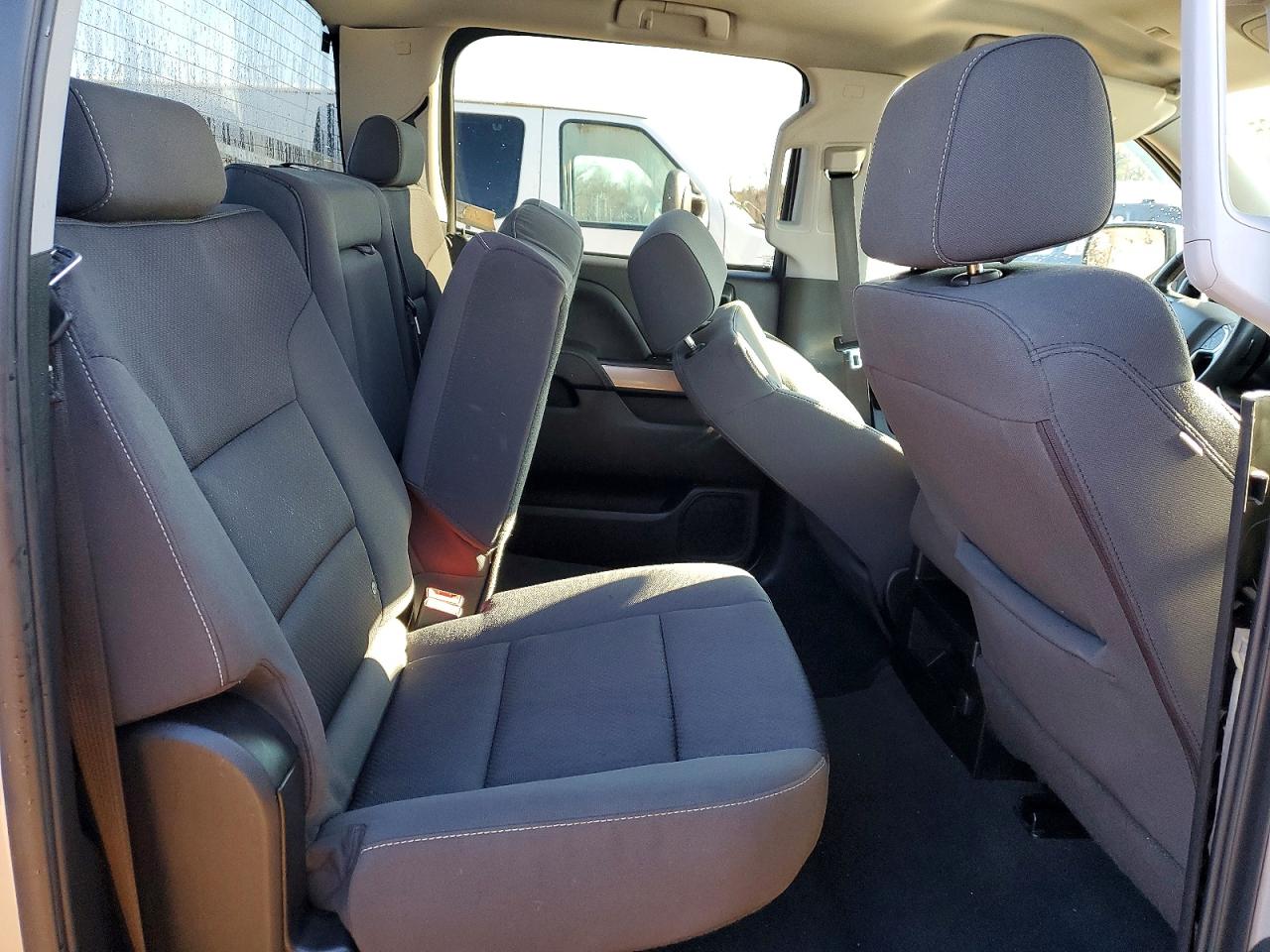 2018 CHEVROLET SILVERADO K1500 LT photo 19