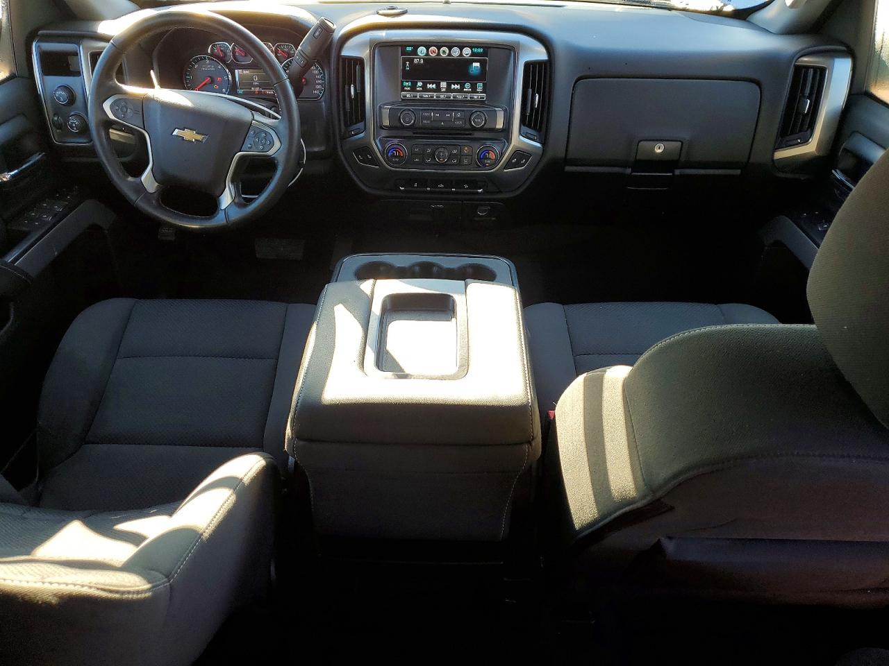 2018 CHEVROLET SILVERADO K1500 LT photo 15