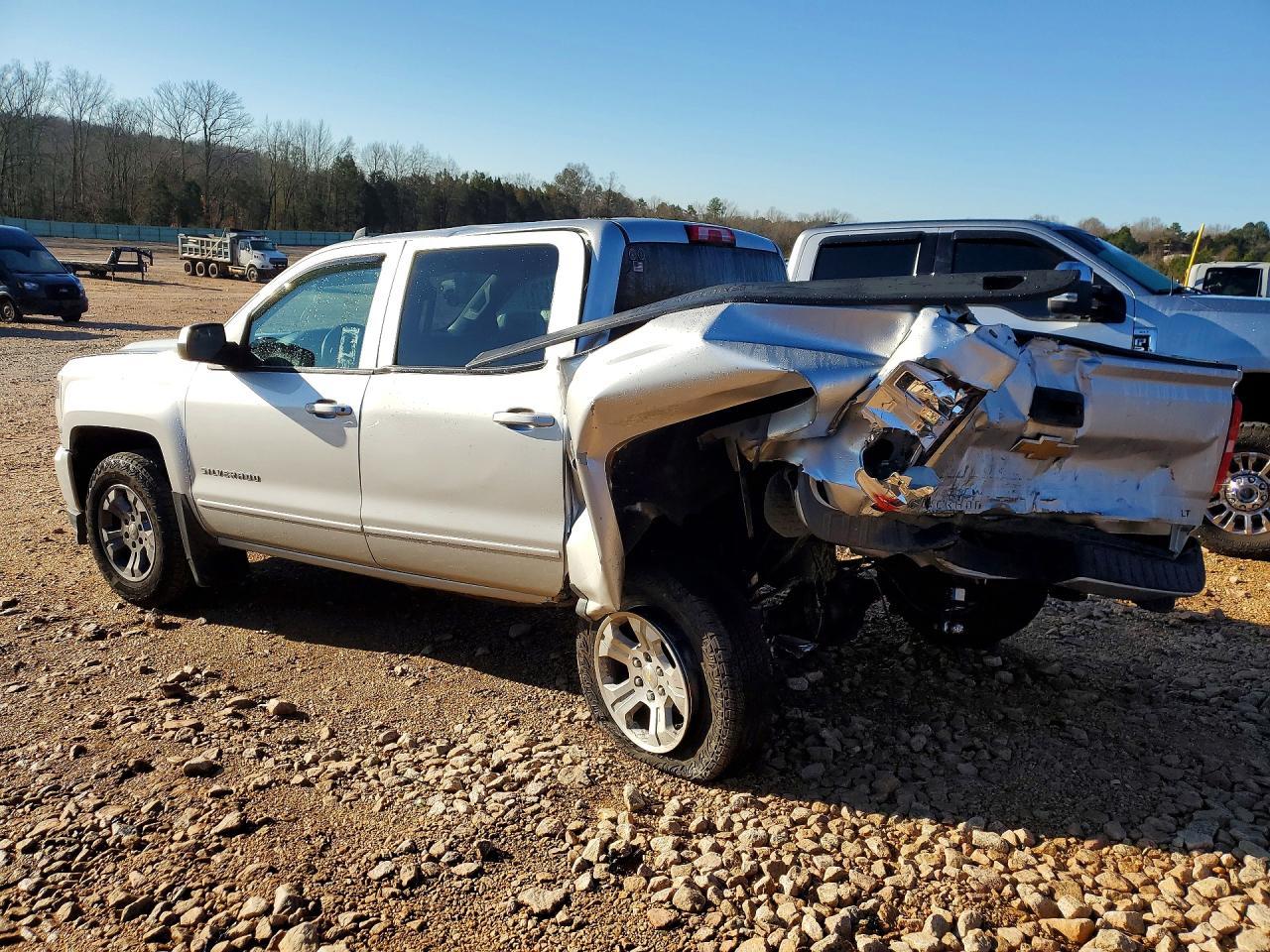 2018 CHEVROLET SILVERADO K1500 LT photo 3