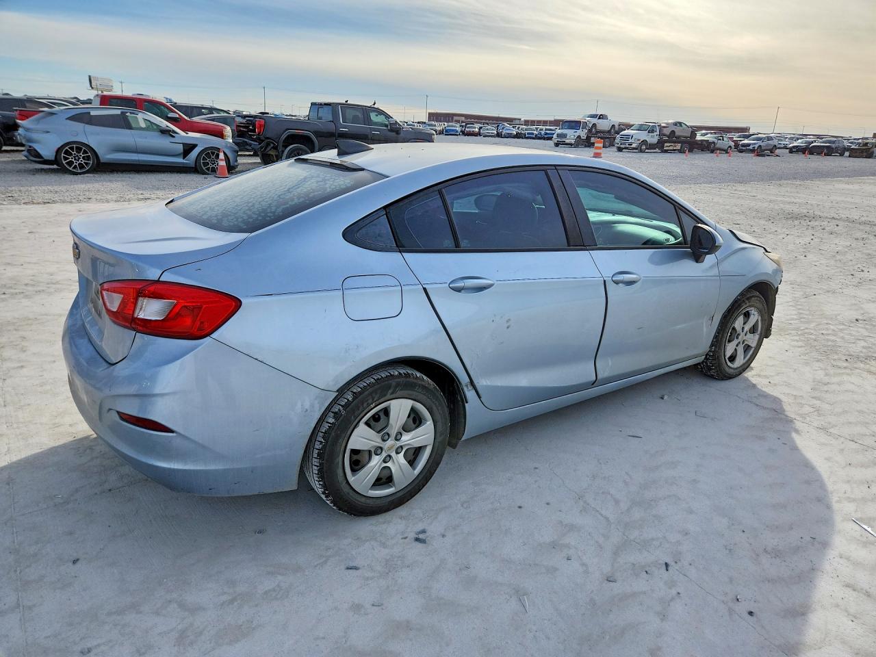 2017 CHEVROLET CRUZE LS photo 5