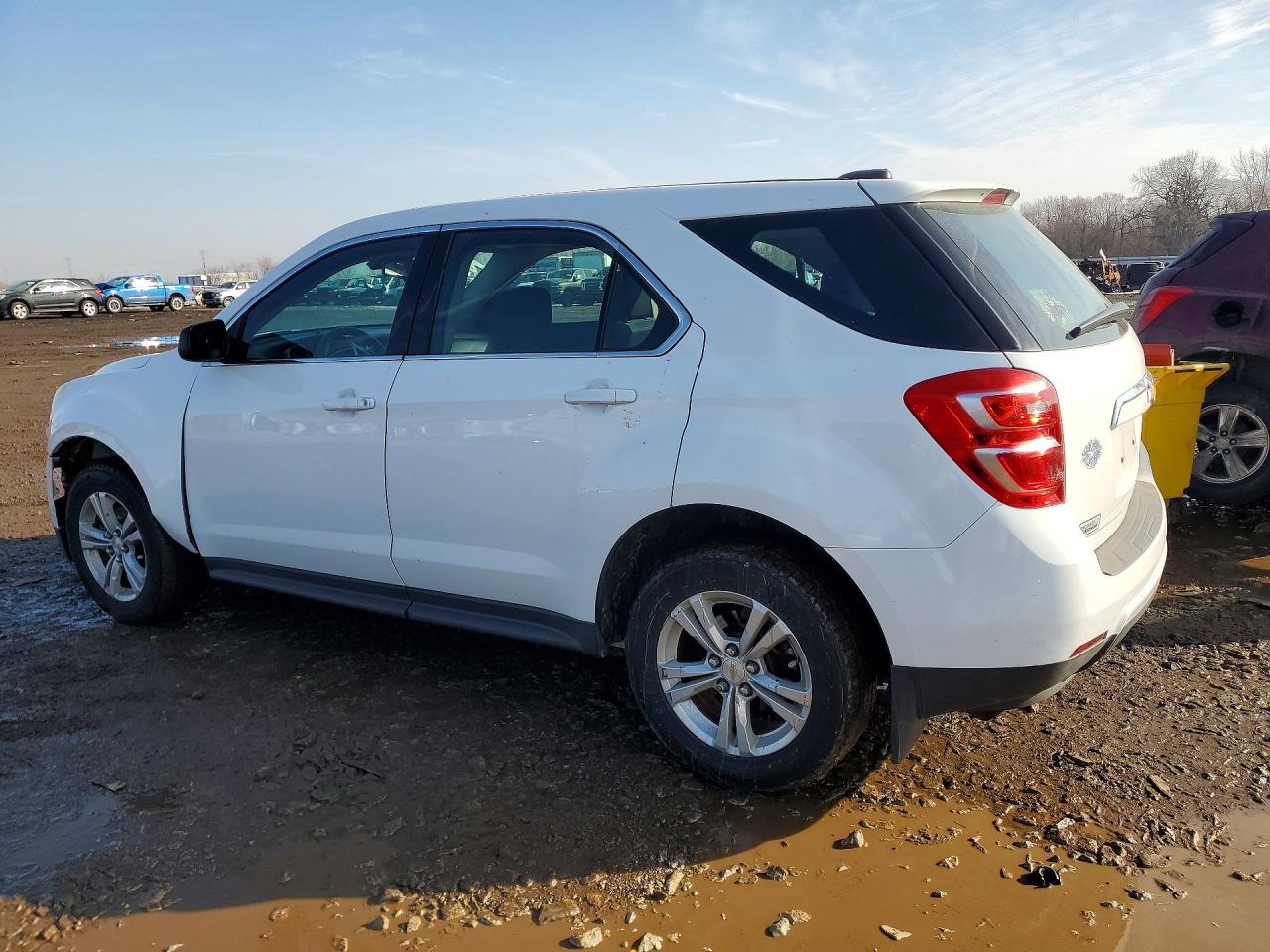 2016 CHEVROLET EQUINOX LS photo 3