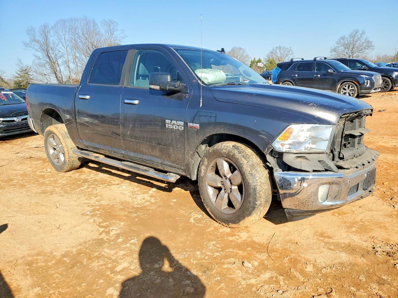 2016 RAM 1500 SLT photo 7