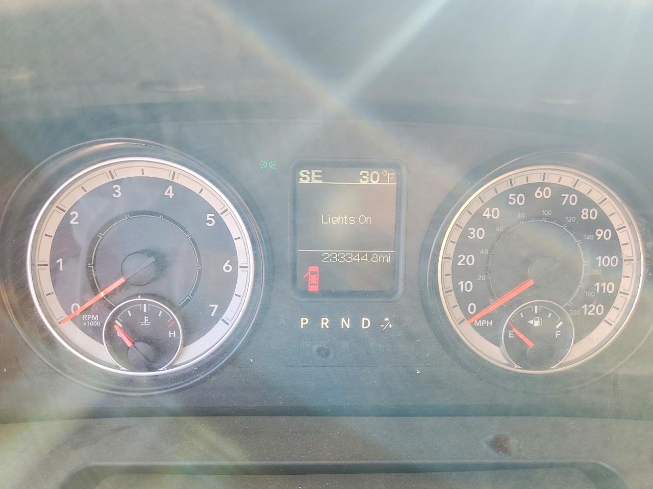 2016 RAM 1500 SLT photo 17
