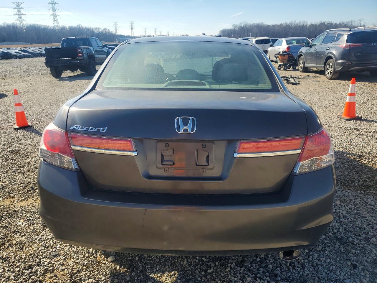 2012 HONDA ACCORD LX photo 6
