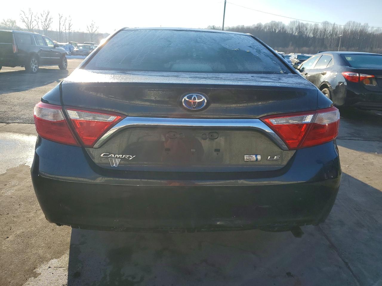2017 TOYOTA CAMRY photo 6