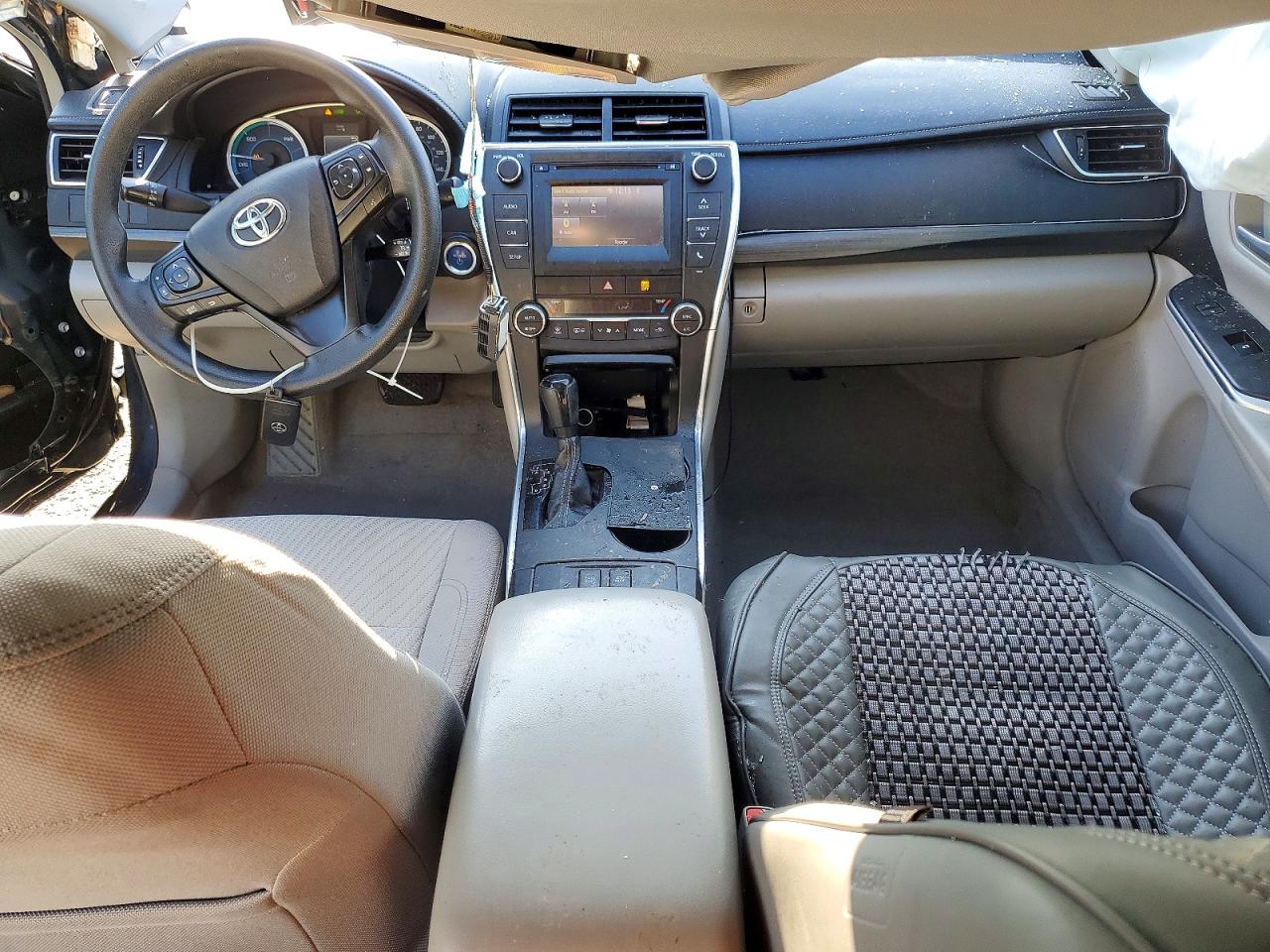 2017 TOYOTA CAMRY photo 8