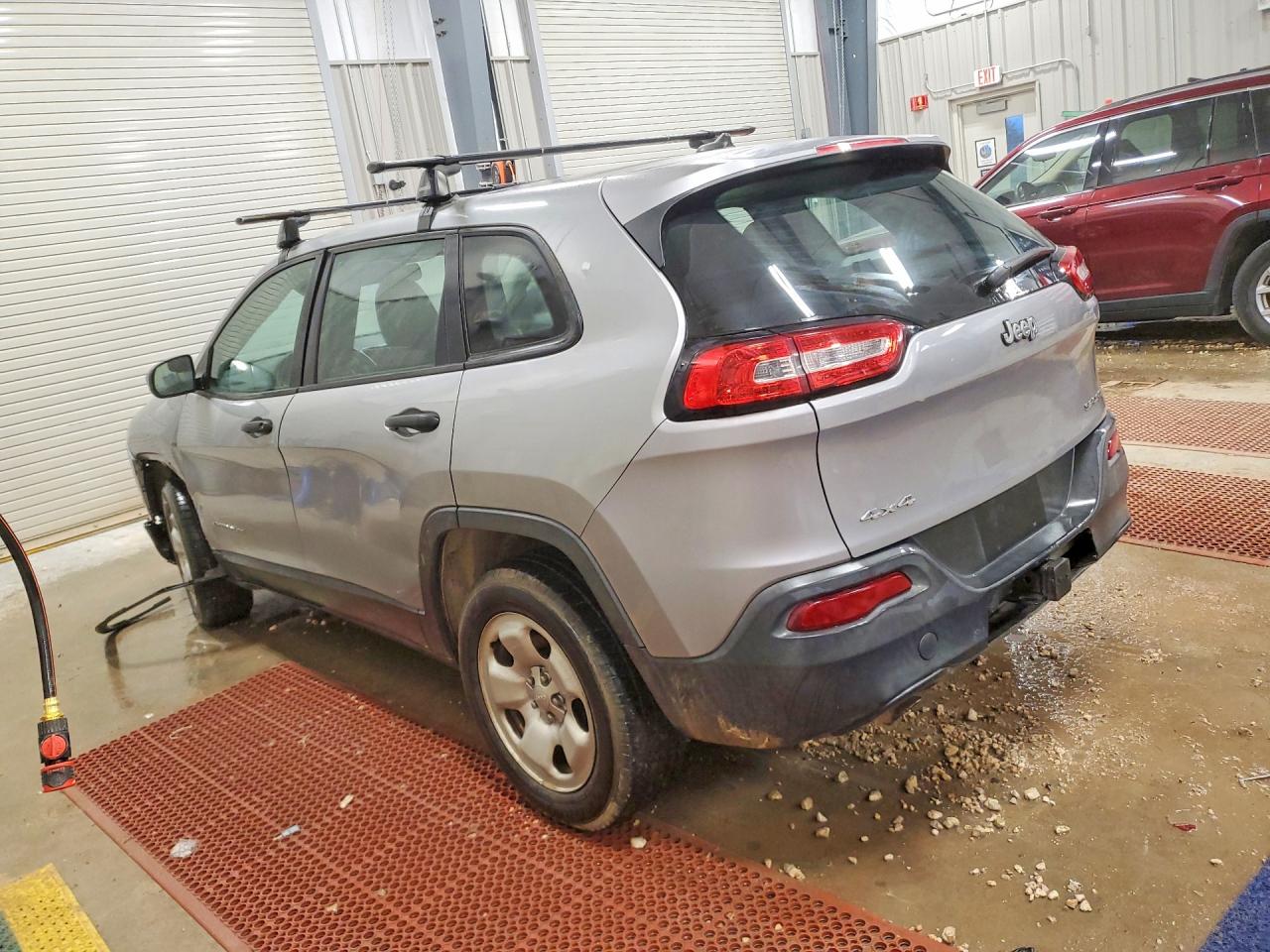 2015 JEEP CHEROKEE SPORT photo 2