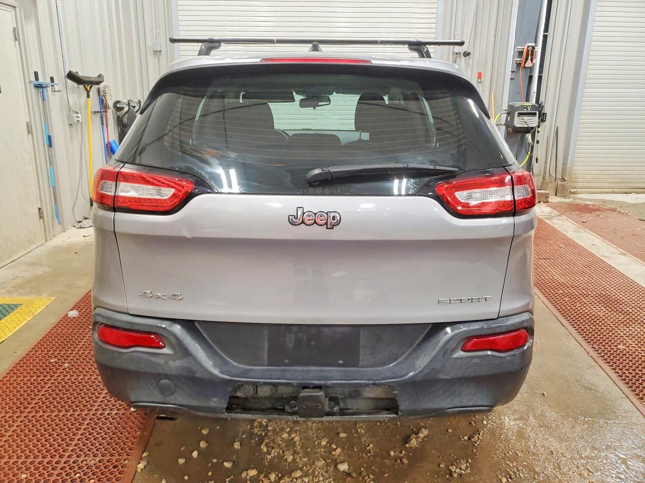 2015 JEEP CHEROKEE SPORT photo 6