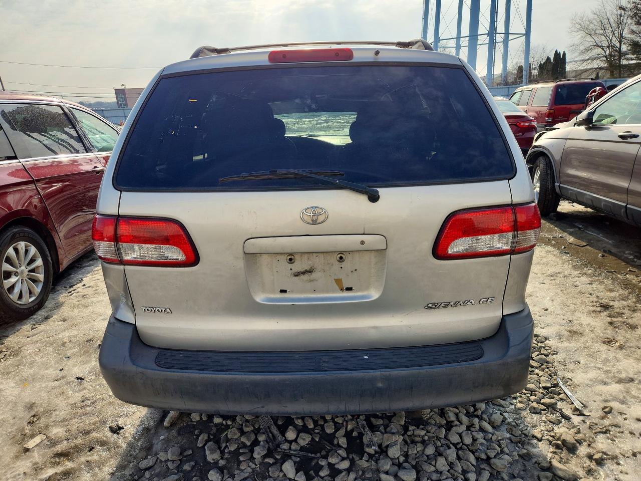 2003 TOYOTA SIENNA CE photo 11