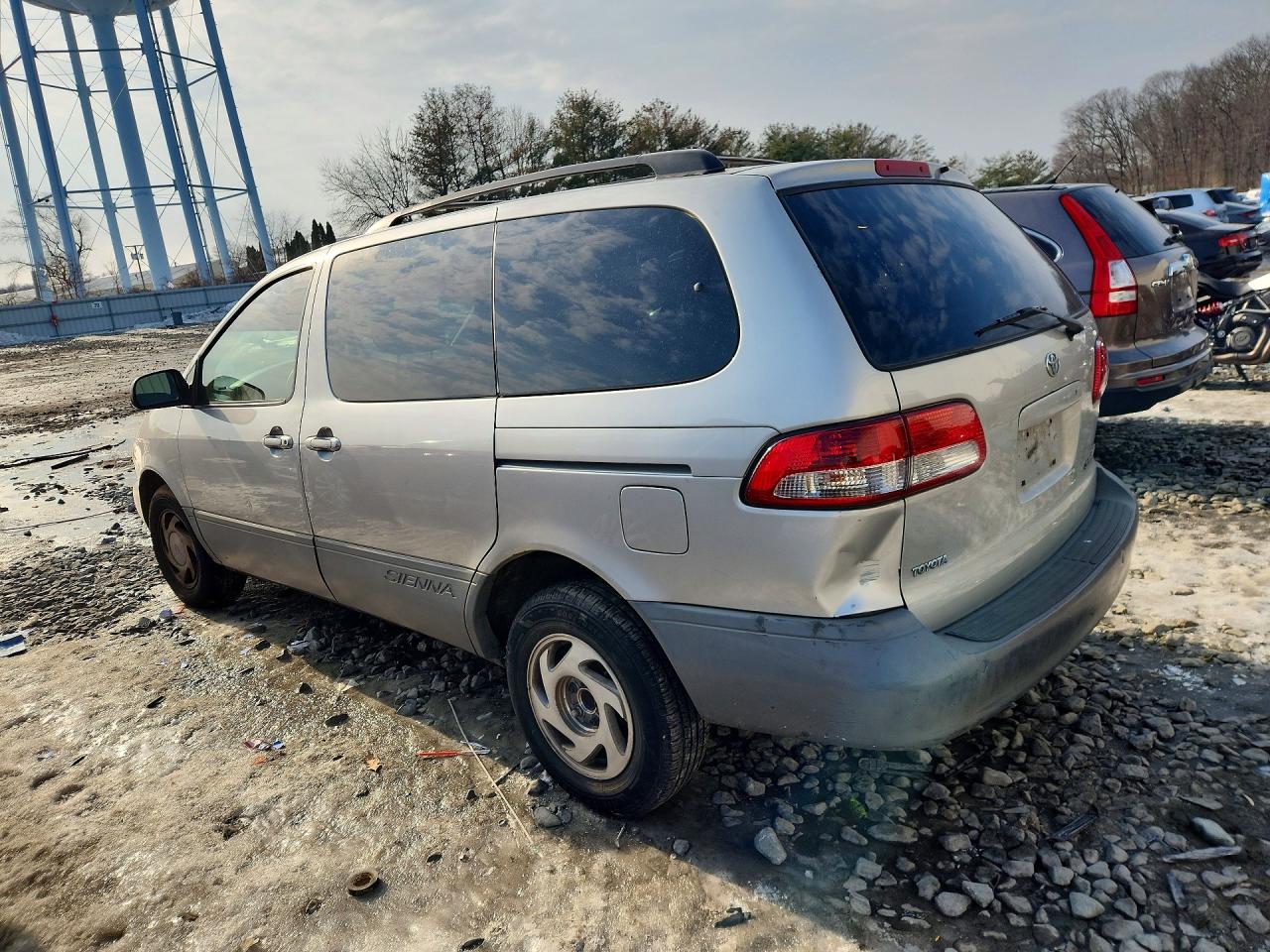 2003 TOYOTA SIENNA CE photo 3