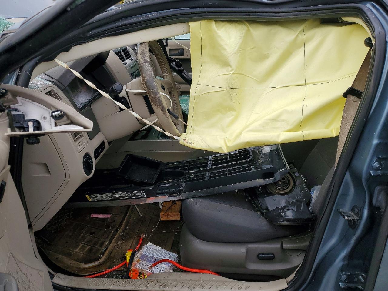 2010 FORD ESCAPE XLT photo 13