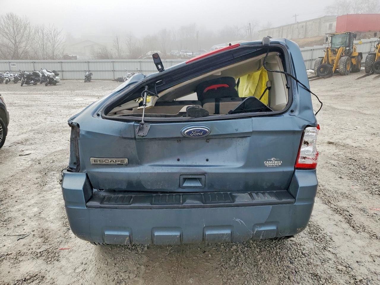 2010 FORD ESCAPE XLT photo 11
