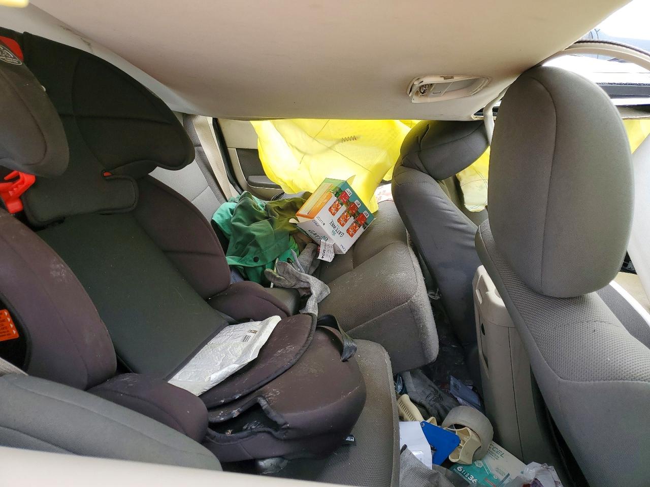 2010 FORD ESCAPE XLT photo 21