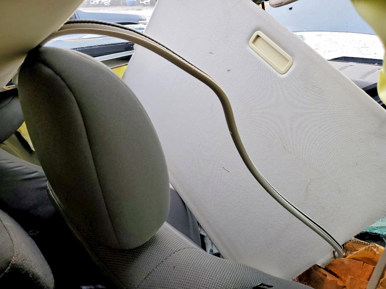 2010 FORD ESCAPE XLT photo 15