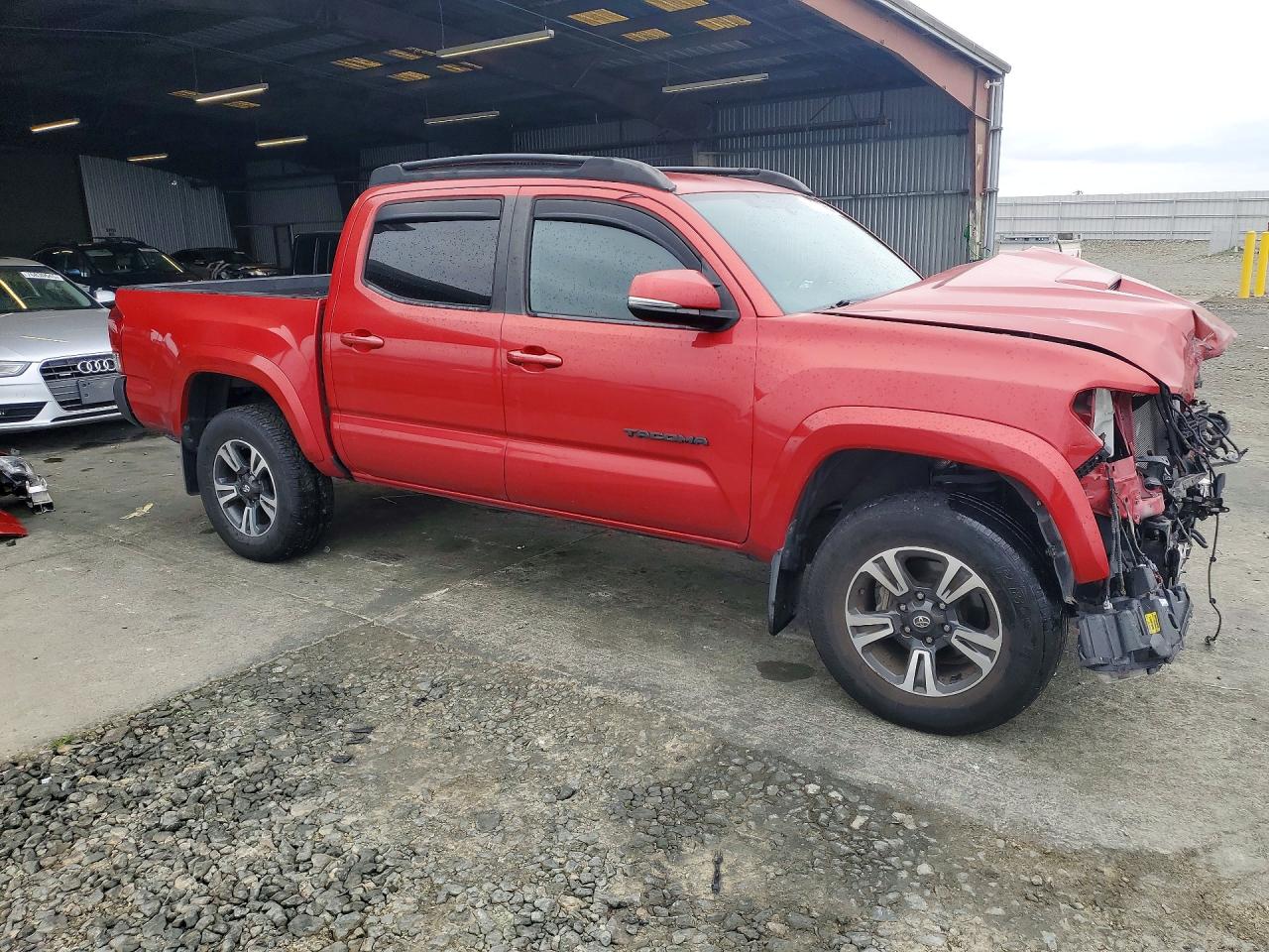 2017 TOYOTA TACOMA DOUBLE CAB photo 4