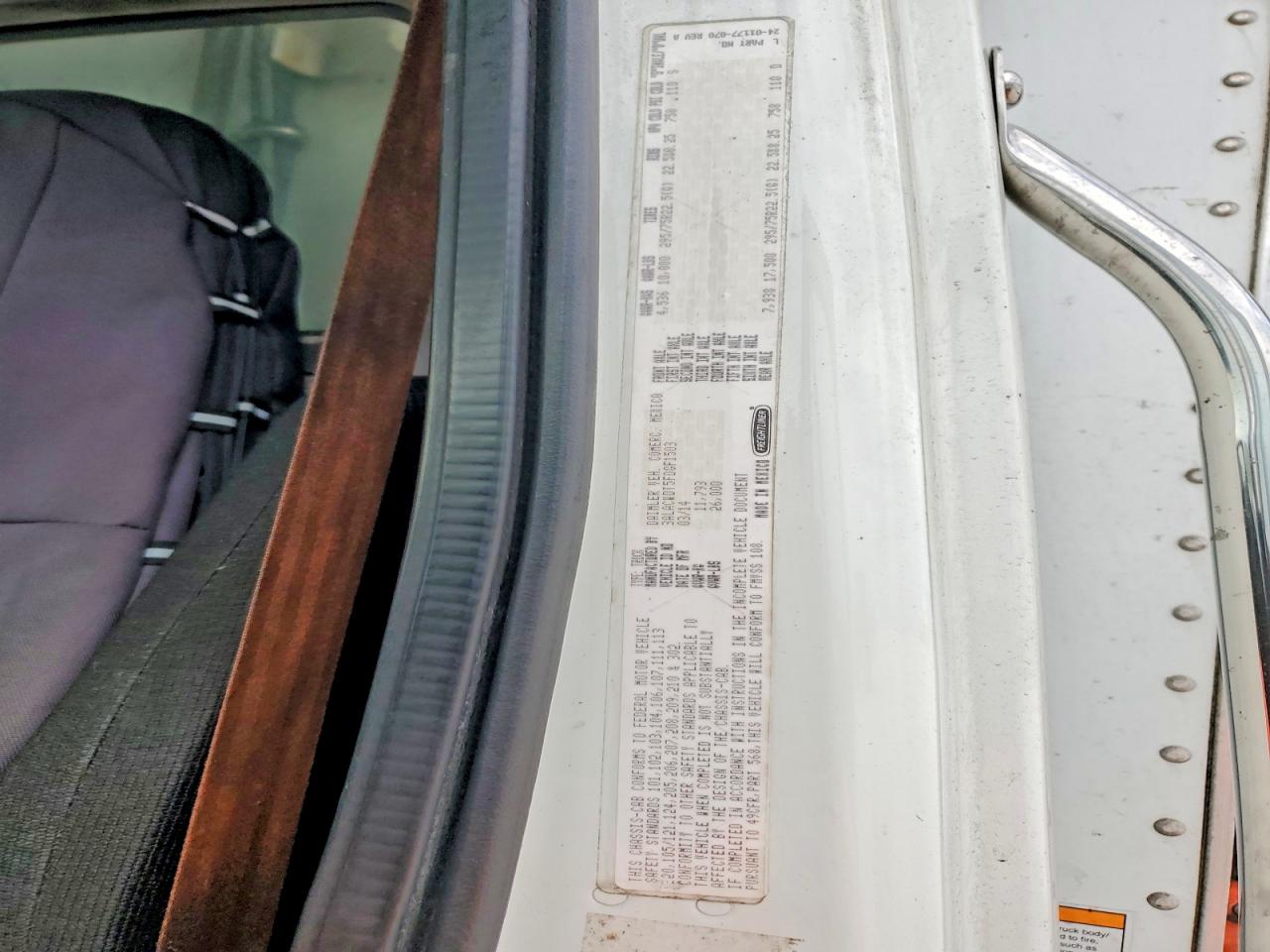 2015 FREIGHTLINER BUSINESS CLASS M2 REFRIGERATED BOX TRUCK photo 40