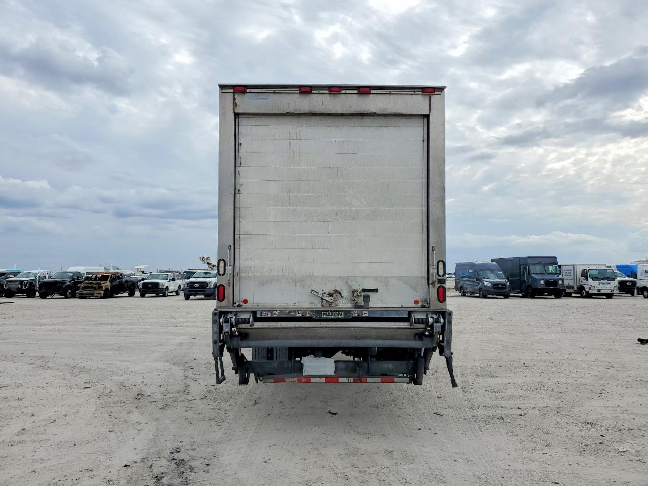 2015 FREIGHTLINER BUSINESS CLASS M2 REFRIGERATED BOX TRUCK photo 16